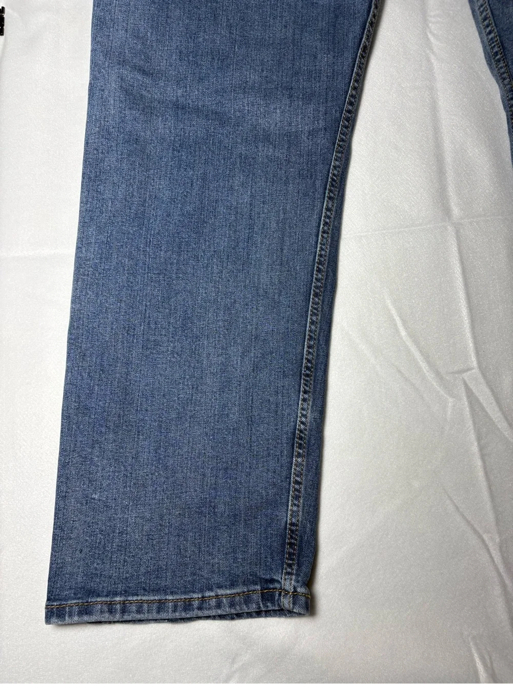 Levi's 505 Men's Size 42X30 Straight Leg Jeans Medium Wash Denim Exceptional